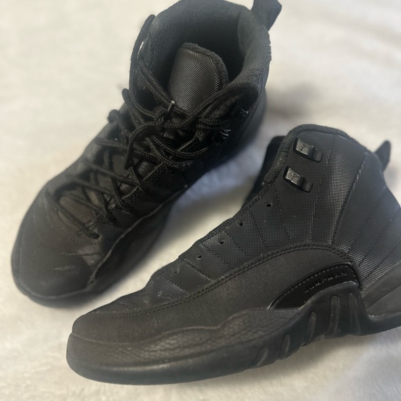 Jordan 12 - Picture 3 of 3